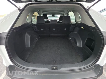 2024 Toyota RAV4 LE - miniatura 16