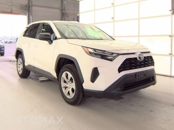 2024 Toyota RAV4 LE - miniatura 3