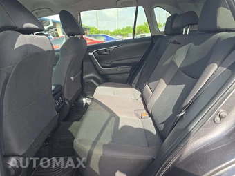 2024 Toyota RAV4 LE - miniatura 13