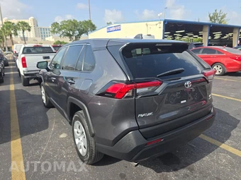 2024 Toyota RAV4 LE - miniatura 6