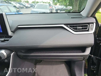 2024 Toyota RAV4 LE - miniatura 19
