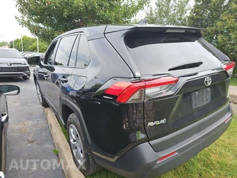 2024 Toyota RAV4 LE - miniatura 2