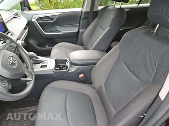2024 Toyota RAV4 LE - miniatura 6