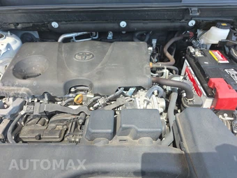 2024 Toyota RAV4 LE - miniatura 15