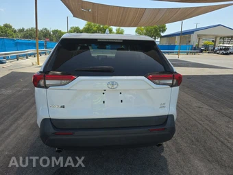 2024 Toyota RAV4 LE - miniatura 5