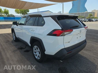 2024 Toyota RAV4 LE - miniatura 6