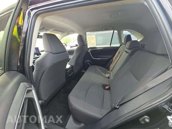 2024 Toyota RAV4 LE - miniatura 13