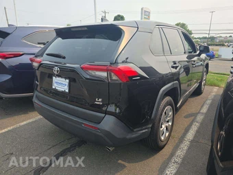 2024 Toyota RAV4 LE - miniatura 3