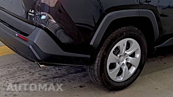 2024 Toyota RAV4 LE - miniatura 9