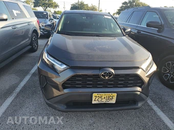 2024 Toyota RAV4 LE - miniatura 2