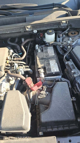 2024 Toyota RAV4 LE - miniatura 20