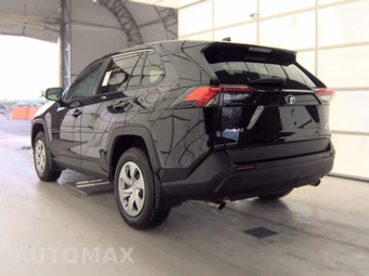 2024 Toyota RAV4 LE - miniatura 6