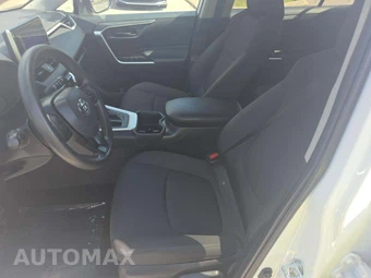 2024 Toyota RAV4 LE - miniatura 3