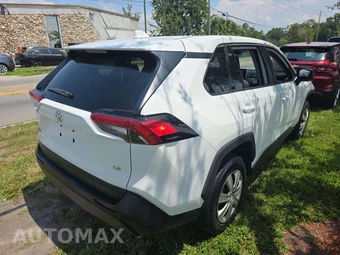 2024 Toyota RAV4 LE - miniatura 2