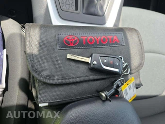 2024 Toyota RAV4 LE – miniatura 5