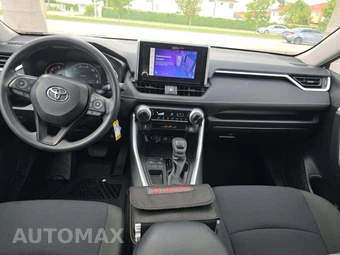 2024 Toyota RAV4 LE – miniatura 7