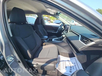 2024 Toyota RAV4 LE - miniatura 18