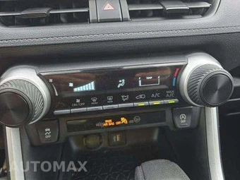 2024 Toyota RAV4 LE - miniatura 27