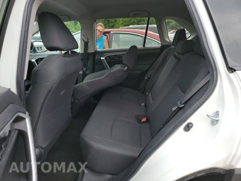 2024 Toyota RAV4 LE - miniatura 13
