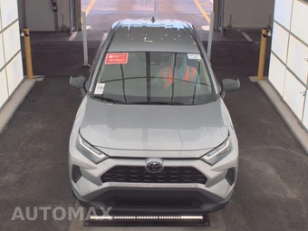 2024 Toyota RAV4 LE – miniatura 2