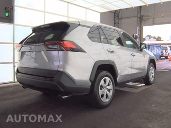 2024 Toyota RAV4 LE – miniatura 4