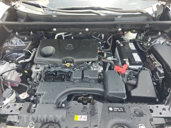 2024 Toyota RAV4 LE - miniatura 15