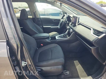 2024 Toyota RAV4 LE - miniatura 8