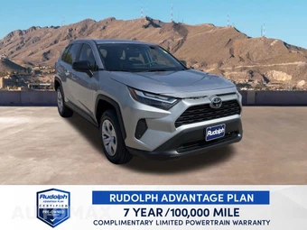 2024 Toyota RAV4 LE - miniatura 10