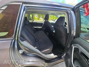 2024 Toyota RAV4 LE - miniatura 16