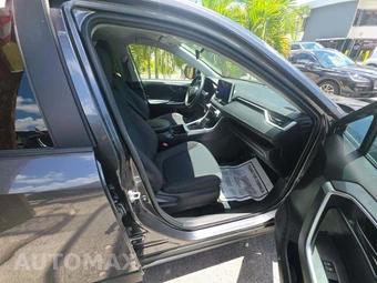 2024 Toyota RAV4 LE - miniatura 18