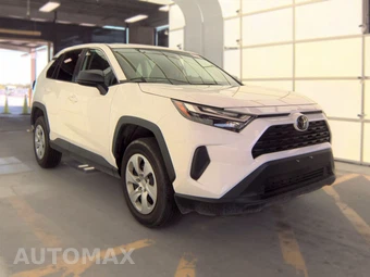 2024 Toyota RAV4 LE - miniatura 3