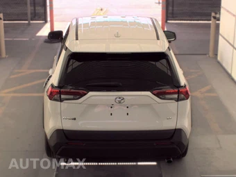 2024 Toyota RAV4 LE - miniatura 5