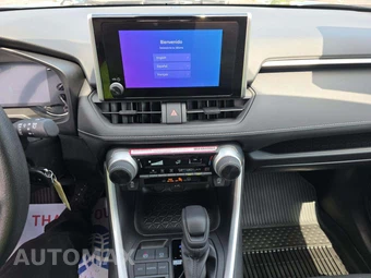 2024 Toyota RAV4 LE - miniatura 10