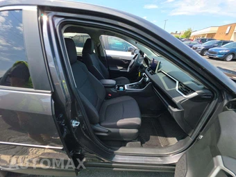2024 Toyota RAV4 LE - miniatura 18