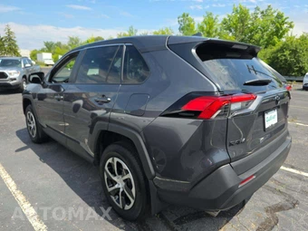 2024 Toyota RAV4 LE - miniatura 2