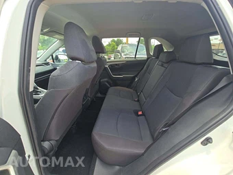 2024 Toyota RAV4 LE - miniatura 10