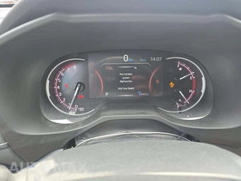2024 Toyota RAV4 LE - miniatura 6
