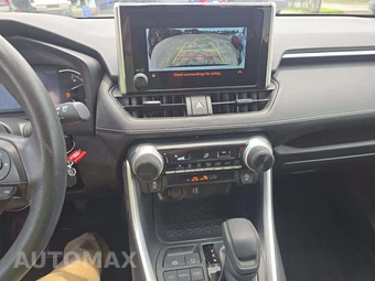 2024 Toyota RAV4 LE - miniatura 7