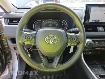 2024 Toyota RAV4 LE - miniatura 10
