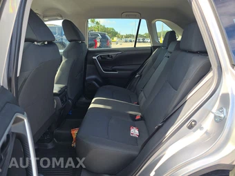2024 Toyota RAV4 LE - miniatura 13