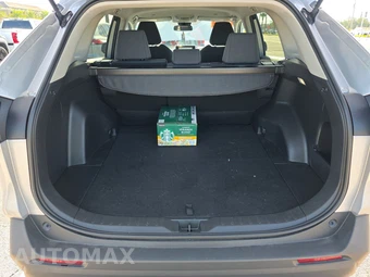 2024 Toyota RAV4 LE - miniatura 16