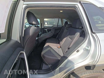 2024 Toyota RAV4 LE - miniatura 13