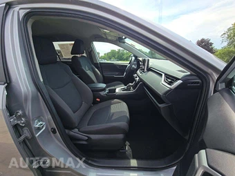 2024 Toyota RAV4 LE - miniatura 18