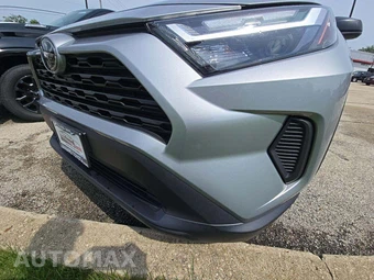 2024 Toyota RAV4 LE - miniatura 21
