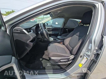 2024 Toyota RAV4 LE - miniatura 6