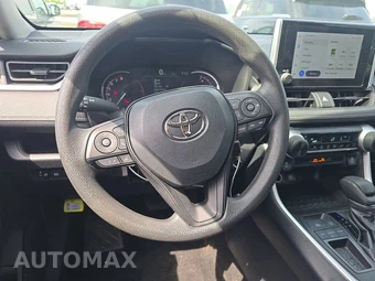2024 Toyota RAV4 LE – miniatura 10