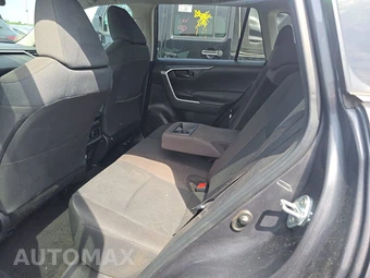 2024 Toyota RAV4 LE – miniatura 13