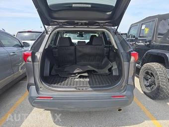 2024 Toyota RAV4 LE – miniatura 16