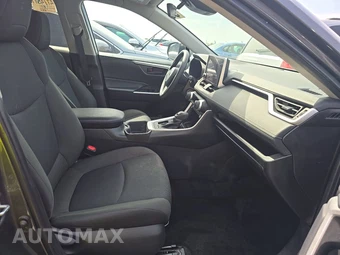 2024 Toyota RAV4 LE – miniatura 8