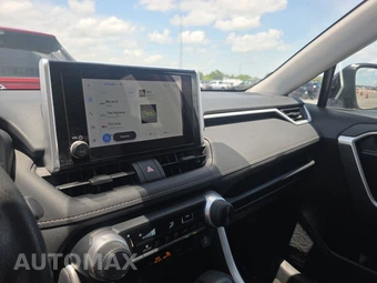 2024 Toyota RAV4 LE – miniatura 11